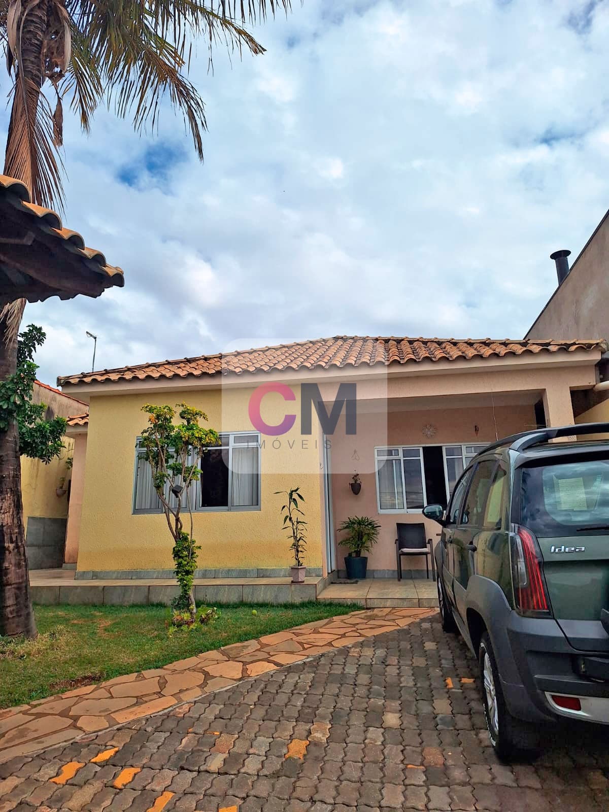 VENDE-SE Excelente Casa Térrea com laje - Rua 3 de Vicente Pires-DF
