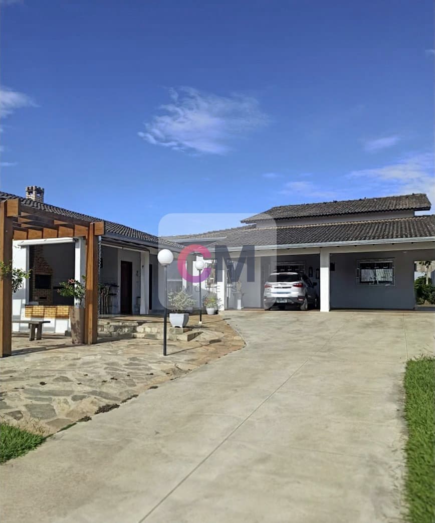 Vende Casa na Rua 10/12 de Vicente Pires-DF | 4 Quartos | 2 Suítes | Área Gourmet
